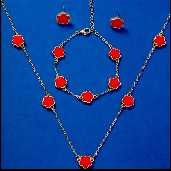 Four leaf clover necklace set comes with earrings and bracelet - Picture 1 of 2